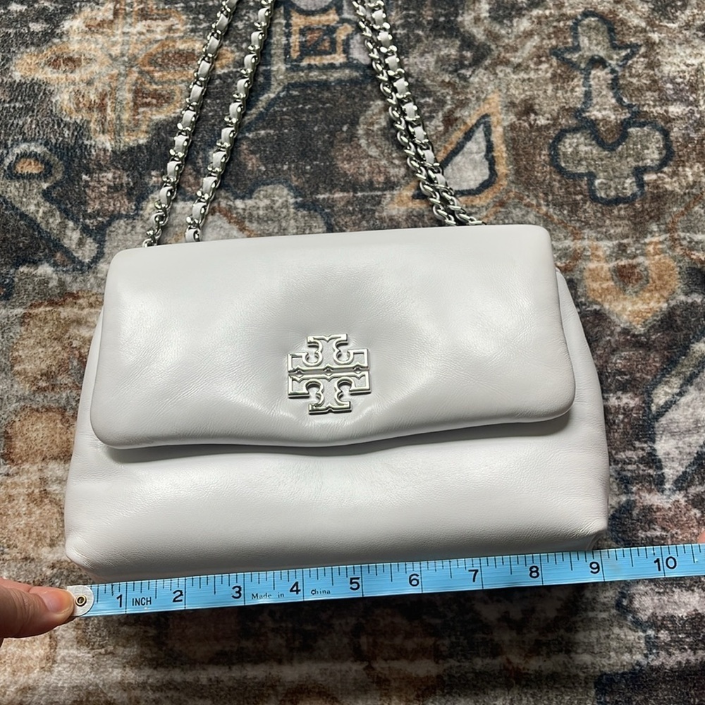 NWOT Tory Burch Britton Puffy Leather Optic White Silver Chain Shoulder Bag - Picture 14 of 16